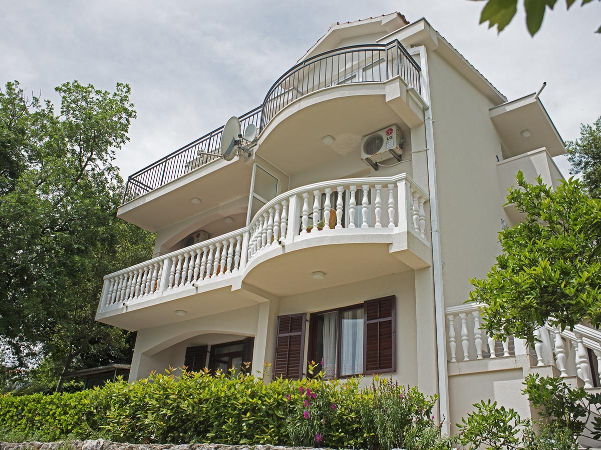 Apartments Villa Radonic Donji Morinj Exterior photo